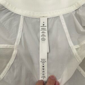 LULULEMON WIND BREAKER